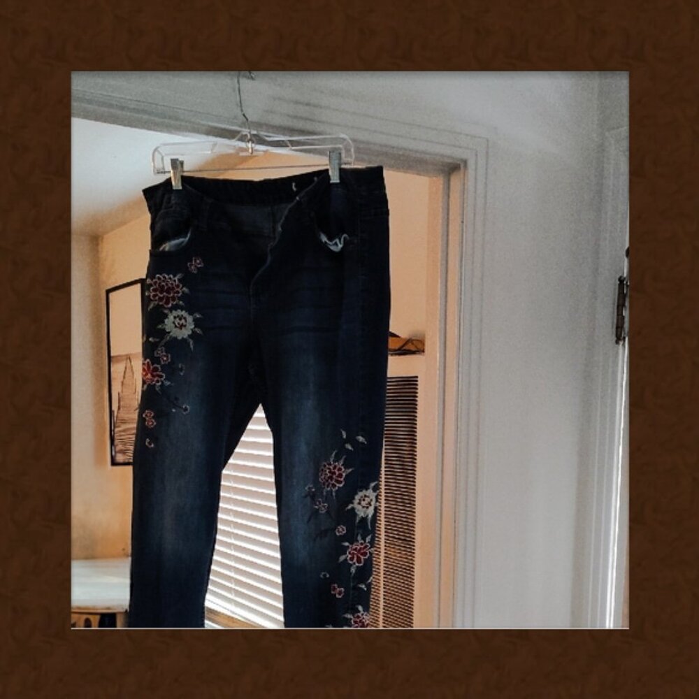 Women's Embroidered Pants Unique Floral Romantic Fitted Comfy Stretch